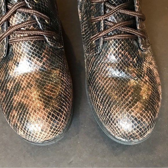 White Mountain “Tisbury” Brown “Python Snakeskin” Print Combat Boots, Size 8 - Picture 7 of 14